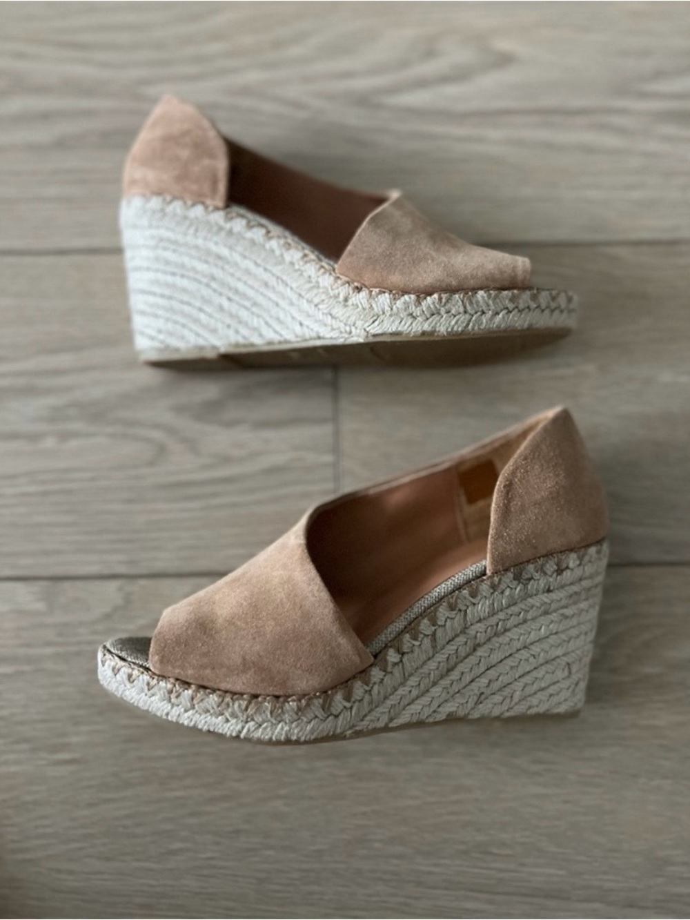 Vince Sonora suede espadrille wedges size 7